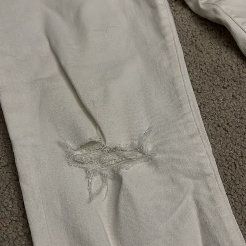 White Skinny Jeans With Rips - Picture 6 of 6